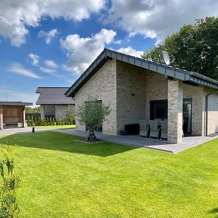 Schoenes Ferienhaus Mit Sauna Am Harkebruegger See In Der Naehe Von Oldenburg Barssel  Luaran gambar